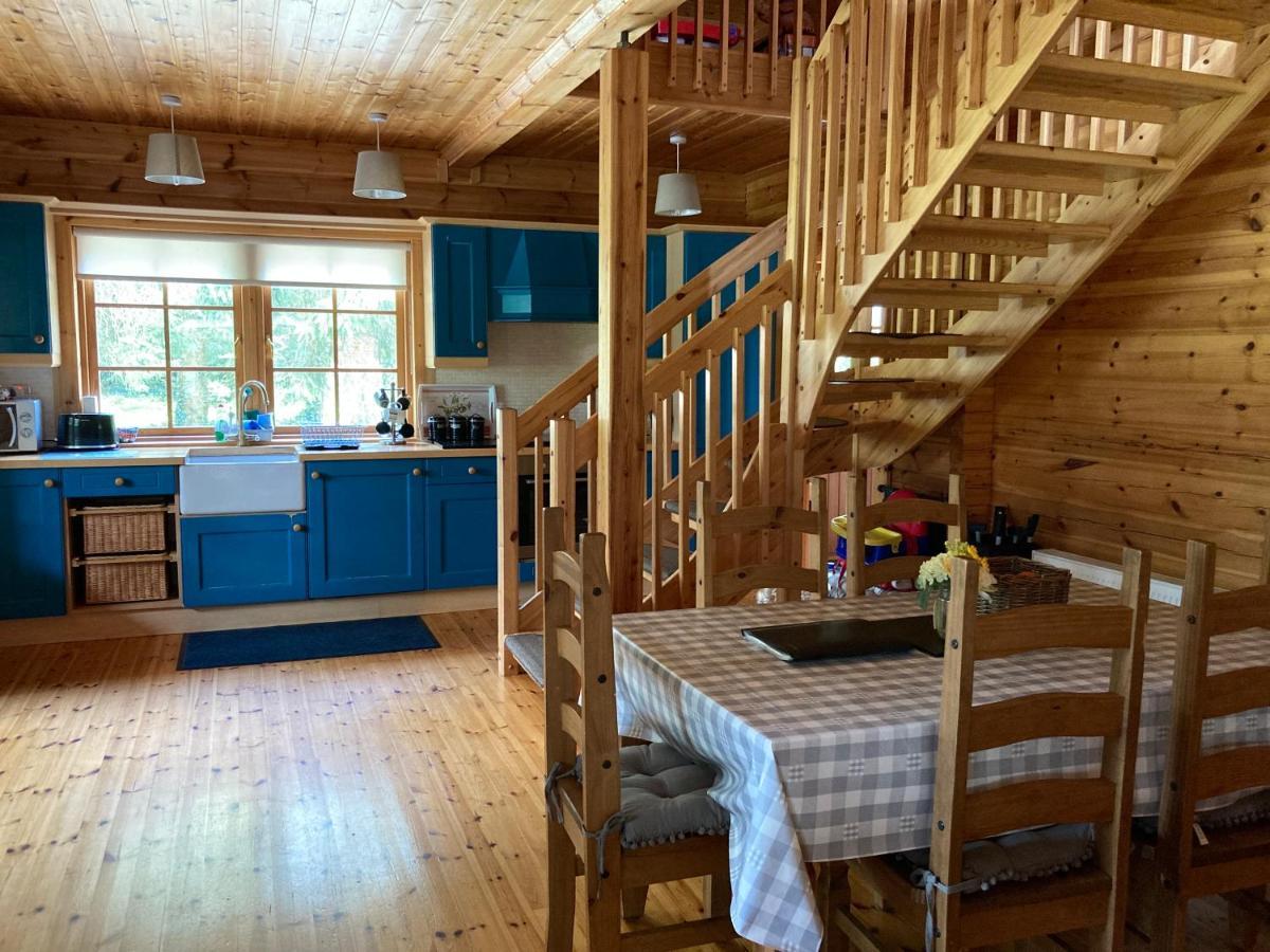 בליקונול Riverside Log Cabin מראה חיצוני תמונה